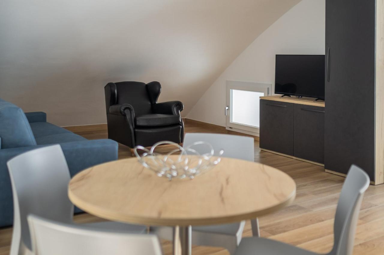 Giorgi Design Homes I — Photos 1